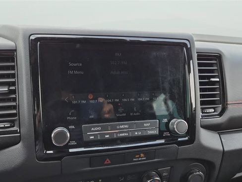 Used 2022 Nissan Frontier PRO-4X image 17