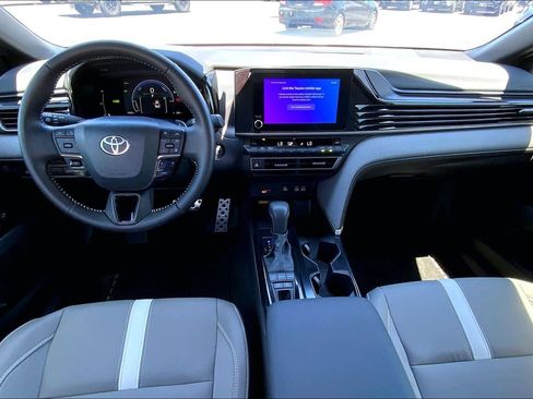 Used 2025 Toyota Camry SE w/ Convenience Package AWD/4WD image 16