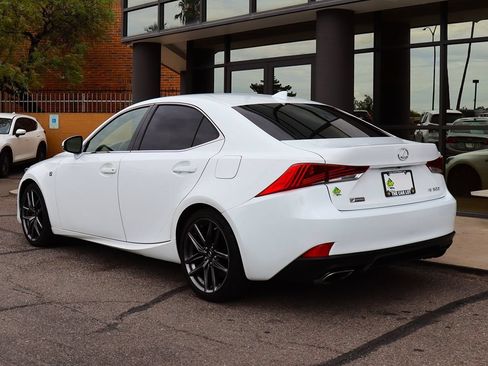 Used 2018 Lexus IS 300 F Sport w/ F Sport Package RWD image 9