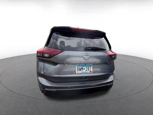 Used 2025 Nissan Rogue SV AWD/4WD image 12