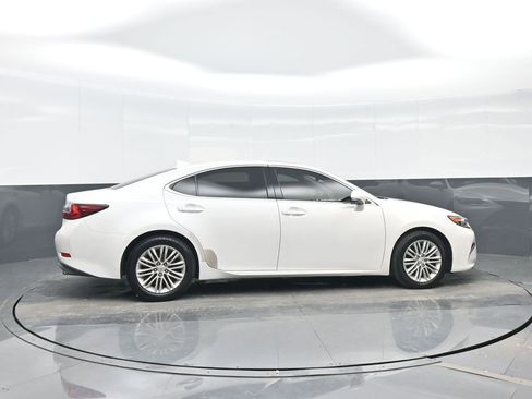 Used 2016 Lexus ES 350 w/ Premium Package w/Wood Trim image 7