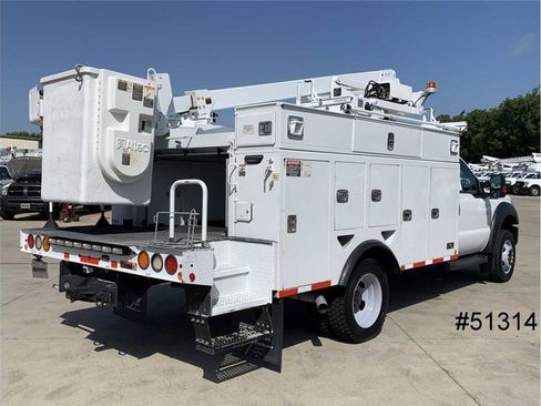 Used 2016 Ford F550 2WD Regular Cab Super Duty image 2