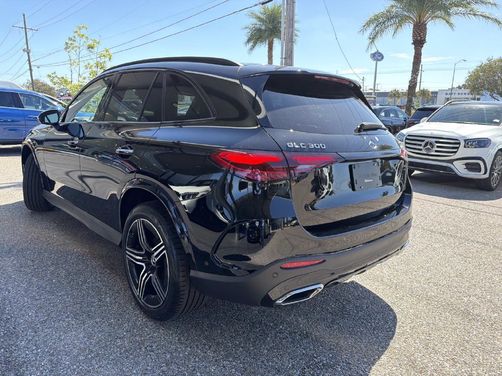 Used 2026 Mercedes-Benz GLC 300 4MATIC image 5