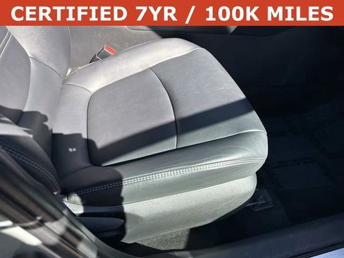 Used 2023 Toyota RAV4 XLE Premium image 10