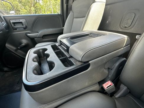 Used 2018 Chevrolet Silverado 2500 W/T RWD image 27