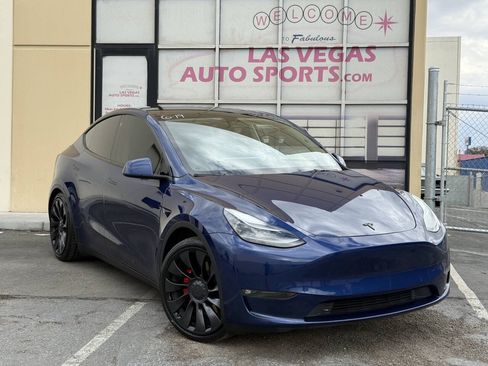 Used 2022 Tesla Model Y Performance AWD/4WD image 2