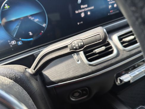 Used 2023 Mercedes-Benz GLE 350 w/ AMG Line Exterior image 28