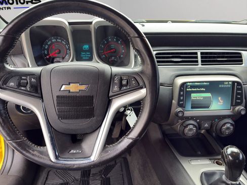 Used 2013 Chevrolet Camaro SS RWD image 11