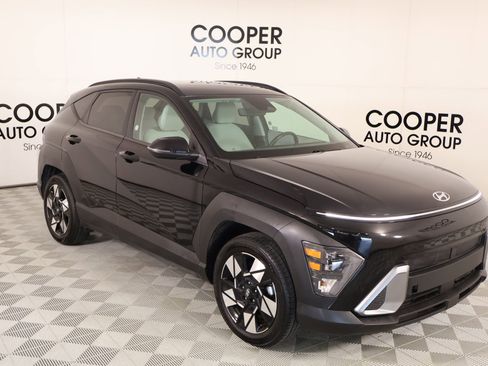 Used 2025 Hyundai Kona SEL FWD image 1