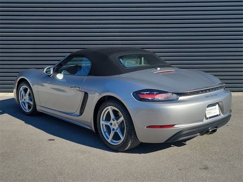 Certified 2023 Porsche 718 Boxster image 3