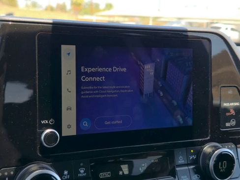 Used 2025 Toyota Highlander XLE image 20