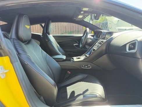 Used 2020 Aston Martin DB11 Coupe RWD image 25
