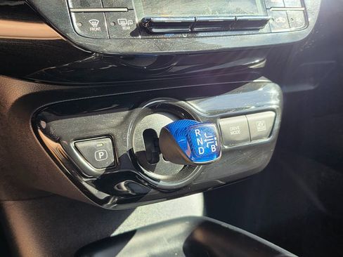 Used 2017 Toyota Prius Two image 34