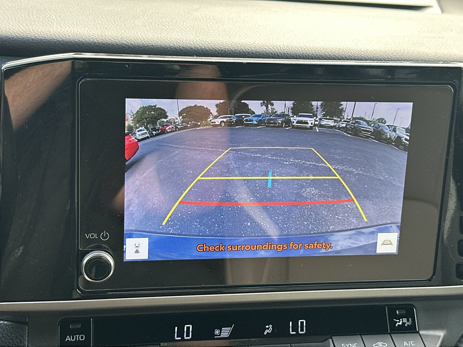 Used 2025 Toyota Camry SE FWD image 27