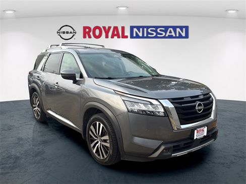 Used 2023 Nissan Pathfinder Platinum w/ Cargo Package image 1