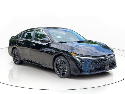 New 2027 Nissan Sentra SR w/ Floor Mat Package FWD image 3