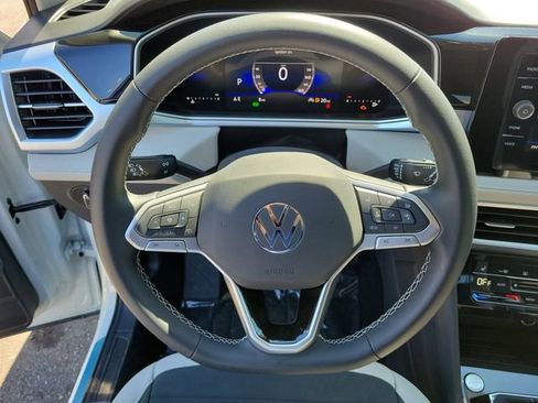 New 2026 Volkswagen Taos SE FWD image 20