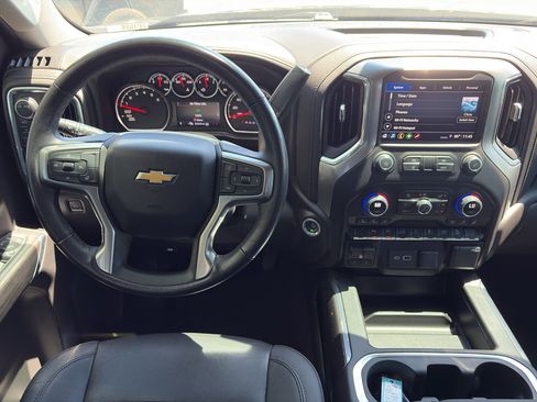Used 2022 Chevrolet Silverado 1500 LTZ AWD/4WD image 12