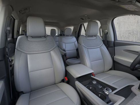 New 2025 Ford Explorer Active w/ Active Comfort Package image 10