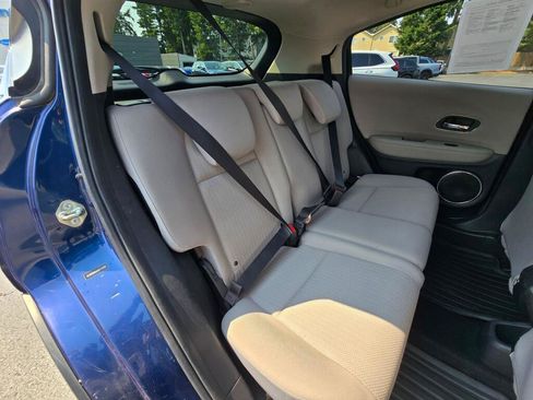 Used 2017 Honda HR-V EX image 6