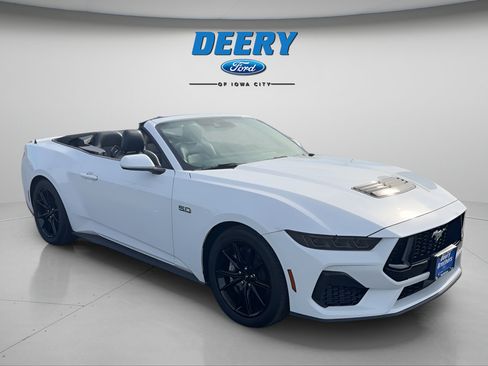 Used 2025 Ford Mustang GT Premium RWD image 14