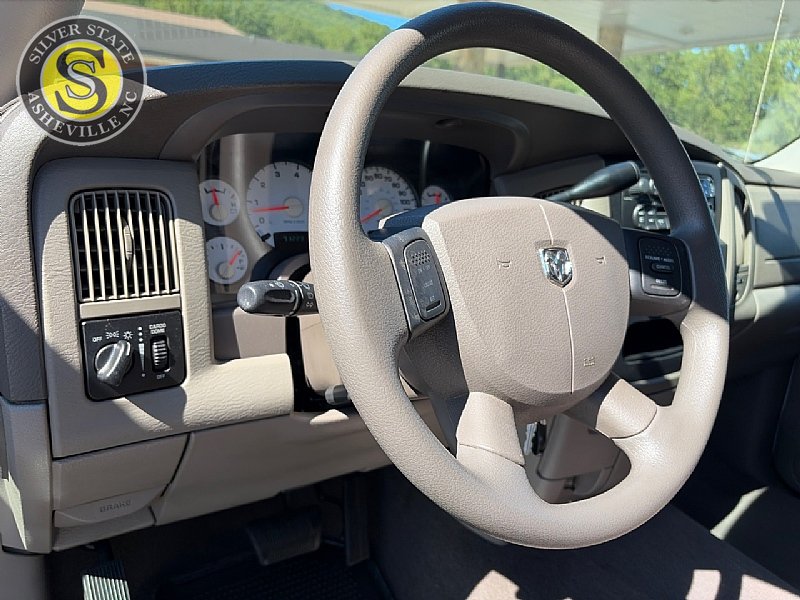 Used 2005 Dodge Ram 1500 Truck SLT RWD image 16
