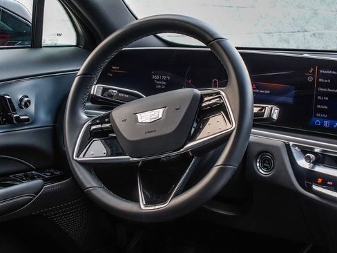 Used 2024 Cadillac Lyriq Tech w/ Driver Assist Package AWD/4WD image 26