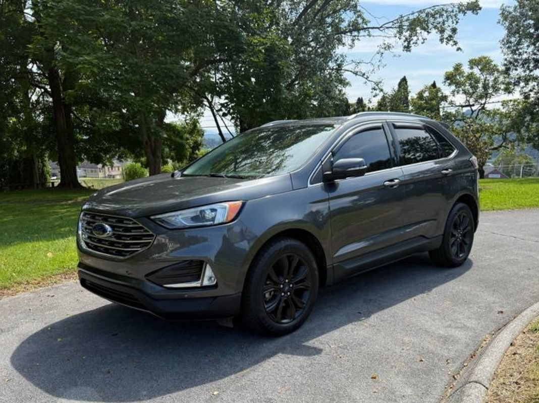Used 2020 Ford Edge Titanium FWD image 5