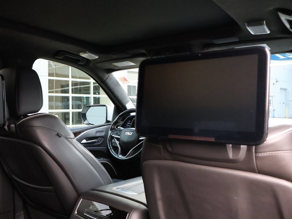 Used 2021 Cadillac Escalade Premium Luxury Platinum w/ Heavy-Duty Trailer Package AWD/4WD image 16
