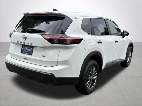 Used 2024 Nissan Rogue S AWD/4WD image 6