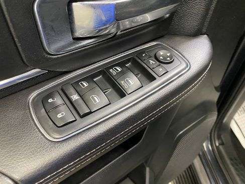 Used 2018 RAM 1500 Laramie image 20