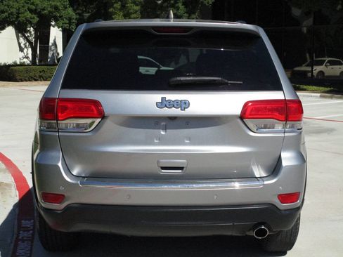 Used 2017 Jeep Grand Cherokee Laredo image 6