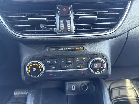 Used 2020 Ford Escape SE AWD/4WD image 23