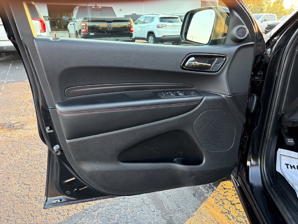 Used 2025 Dodge Durango GT AWD/4WD image 14