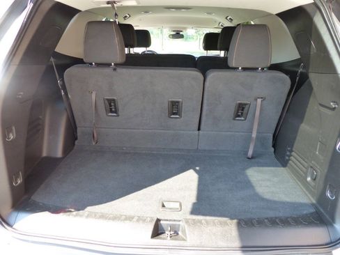 Used 2019 Chevrolet Traverse LS AWD/4WD image 39