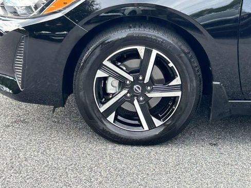 Used 2025 Nissan Sentra SV FWD image 10