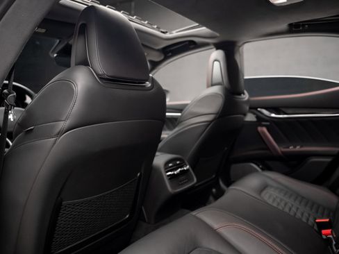 Used 2021 Maserati Ghibli Trofeo image 74