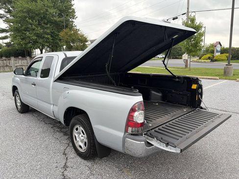 Used 2012 Toyota Tacoma 2WD Access Cab w/ SR5 Pkg image 13