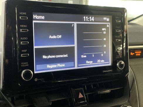 Used 2021 Toyota Corolla LE image 23