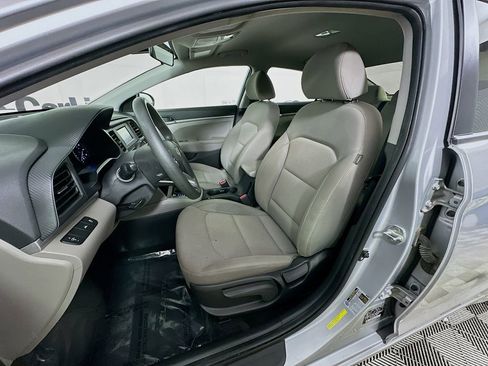 Used 2020 Hyundai Elantra SE image 23