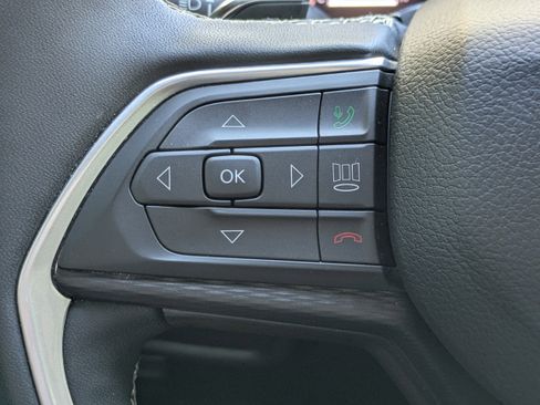 Used 2024 Jeep Grand Cherokee L Altitude image 22