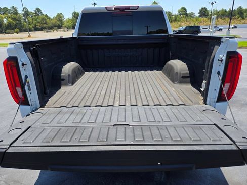 Used 2023 GMC Sierra 1500 Denali w/ Technology Package AWD/4WD image 17