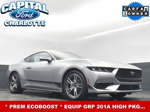 Used 2025 Ford Mustang Premium image 20