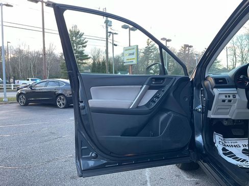 Used 2015 Subaru Forester 2.5i Premium w/ All-Weather Package image 15