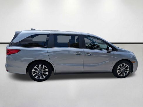 Used 2024 Honda Odyssey EX-L image 2