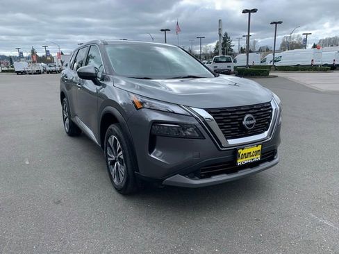 Used 2023 Nissan Rogue SV image 8