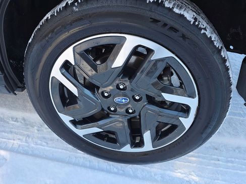 Certified 2025 Subaru Forester Limited image 28