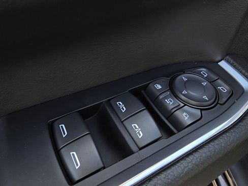 Used 2024 GMC Sierra 3500 Denali w/ Denali Reserve Package image 12