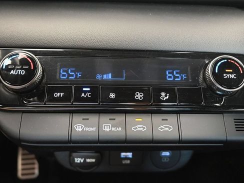 Certified 2025 Hyundai Elantra Sport FWD image 32