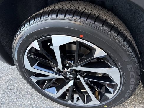 New 2025 Mitsubishi Outlander SEL image 12